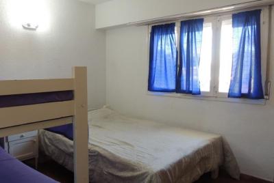 Departamento en alquiler en Villa Gesell. 2 ambientes, 1 baño y capacidad de 5 a 7 personas. 