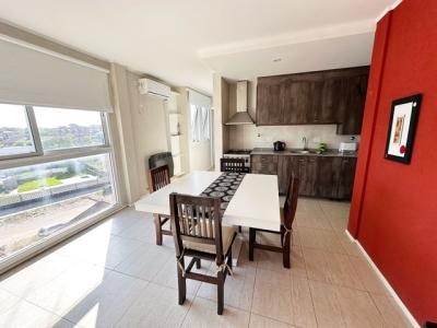 Departamento en alquiler en Villa Gesell. 2 ambientes, 1 baño y capacidad de 2 a 4 personas. A 50 m de la playa