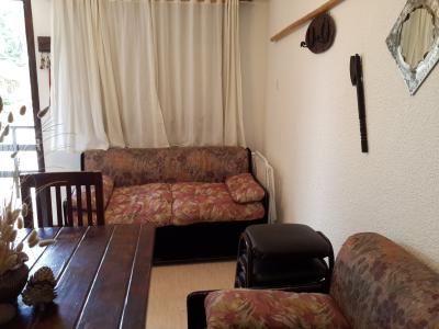 Departamento en alquiler en Villa Gesell. 2 ambientes, 1 baño y capacidad de 3 a 5 personas. A 200 m de la playa